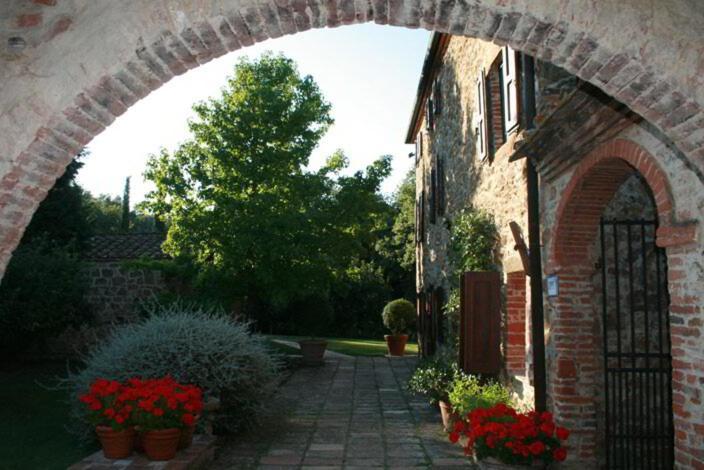 Вилла Podere Gli Oppi Toscana Petroio Экстерьер фото